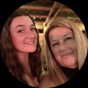 Meet your Posher, Amoureena